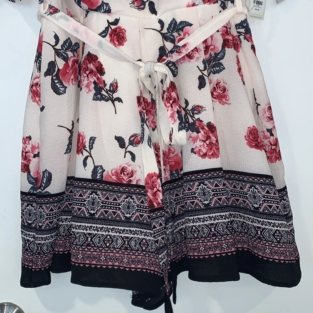 NWT Trixxi Faux Wrap Floral Romper M